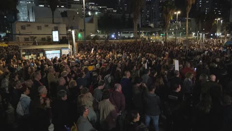 Israelis protest after fatal shooting of hostages