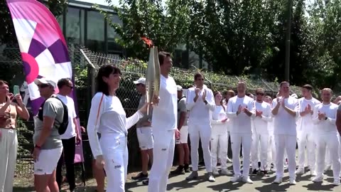 Olympic torch passes through Val-d'Oise department