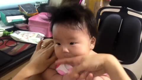 Singing 3month baby