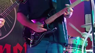 Mason Henderson (Saucy FuzZ) - LIVE @ Undertow (Short 16)