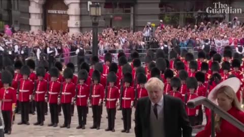 Boris Johnson booed as he arrives at Queen's jubilee thanksgiving service