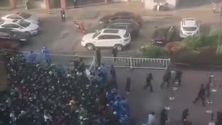 Food Riots Begin In Shanghai After The CCP Placed The City On Lockdown