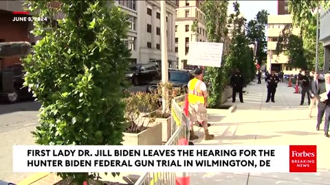 BREAKING NEWS 🤣 FIRST HOOWER DR. JILL BIDEN HECKLED WHILE LEAVING HUNTER BIDEN’S FEDERAL GUN TRIAL