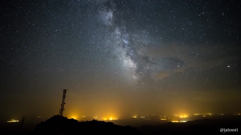 Jaw-dropping Milky Way time lapse captured over Spain