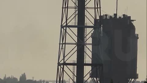 Ukraine War - The Armed Forces of Ukraine turned one of Azot's pipes into a communications tower