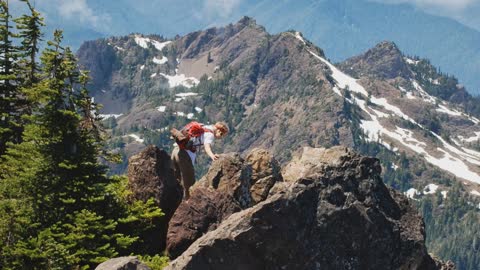 Hiking Safely with Goats - Olympic National Park