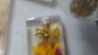My creation made of jewelry resin, flowers!