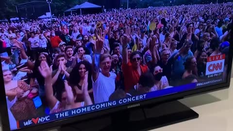 Don Lemon at Massive Concert in NYC During Delta Wave. NYC Will Implement Vaccine Passports.