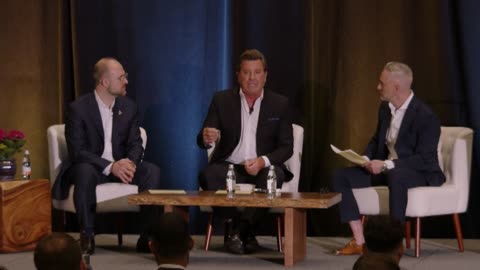 Bolling at the Wealth Summit: China Buys Gold, Challenges U.S. Dollar [Watch]