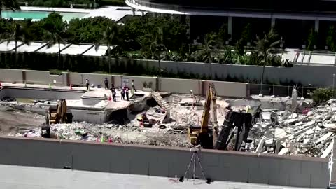 Florida complex demolished as Hurricane Elsa looms