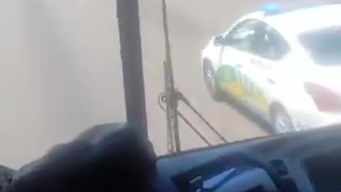 Suspects fleeing in bus caught with the help of truck driver