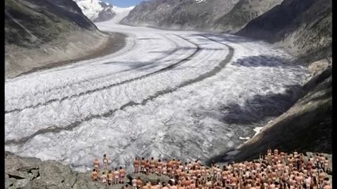 Hundreds pose for Spencer Tunick shoot to highlight shrinking Dead Sea.