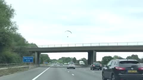 Paraglider in Close Shave Over Motorway as Engine Fails