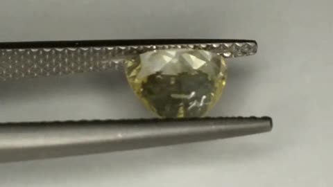 Yellow sapphire 1,46 ct.