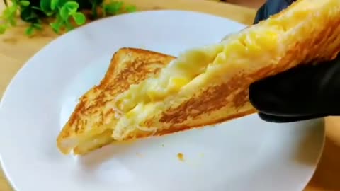 Mouthwatering Corn and Cheese Sandwich Recipe | Quick & Easy Breakfast Ideas"