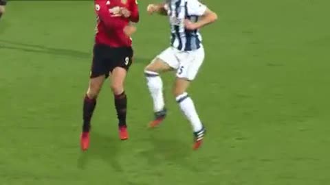 Video: Zlatan doing a Zlatan on Dawdon.