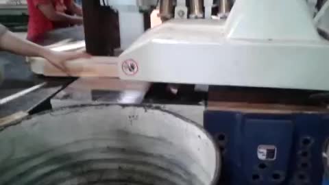 multi rip wood cutting machine