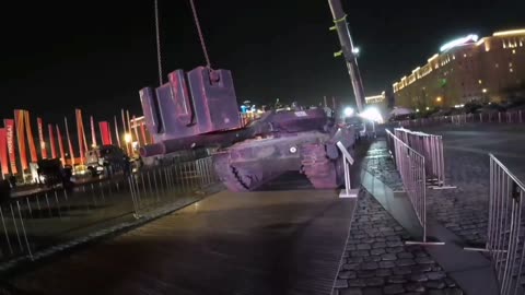 🥴🤡 Russians broke the trophy Leopard tank to give the machine a "degraded"