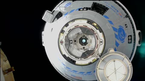Boeing Starliner docks to the Space Station