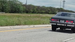 Wobbly Trailer Takes Truck into Ditch