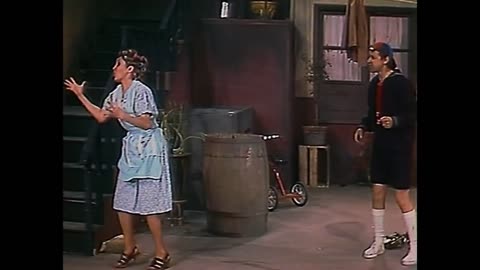 Chaves (1973) Jogando Bola (S01E30) 720p Multishow