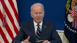 Biden reads gibberish from teleprompter during Omicron press conference