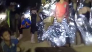 Equipo de rescate preparado para salvar las 13 personas atrapadas en cueva de Tailandia