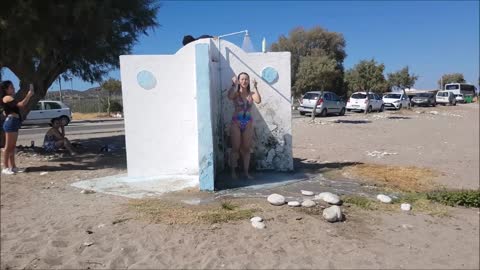 Funny Shampoo prank with girl on beach