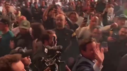 DeSantis Shows up to UFC Fight and the Croud Was Ecstatic