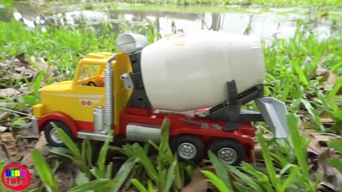 Construction Vehicles Toys with Cement Mixer, Fire Truck, Police Car