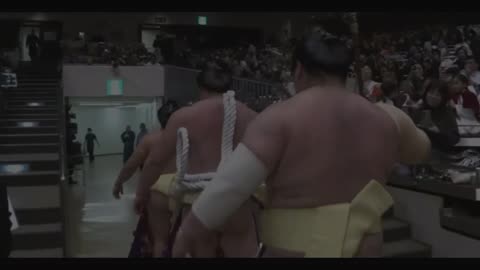 Terunofuji full dohyo-iri