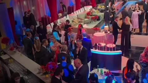Autriche - NOV 2021 le ministre de la Santé et le président fédéral ont célébré une soirée