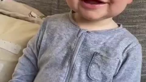 Funny Confusing baby - Cute video