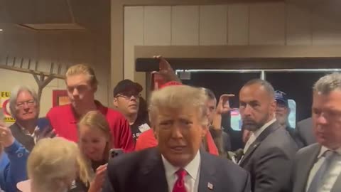 Big Reaction For President Trump t the Machine Shed Restaurant In Iowa