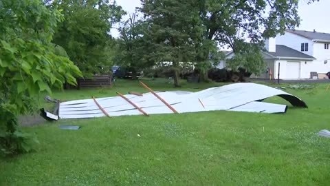 Woman killed after tree falls on home in Northwest Indiana during severe storms | WGN News