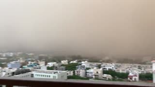 Massive dust storm captured on camera in India
