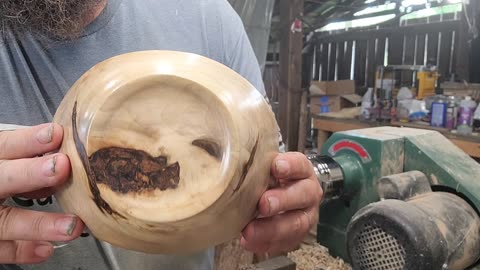 From Random Piece Of Firewood To A Natural Edge Bowl - Maple