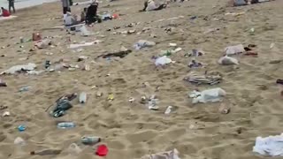 Bournemouth Beach visitors leave their garbage everywhere