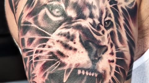 Tattoo Lion With Broken Clock , Black And Grey Realistic Tattoo #tattoo #shorts#viral
