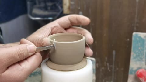 the process of making porcelain by a Potter.