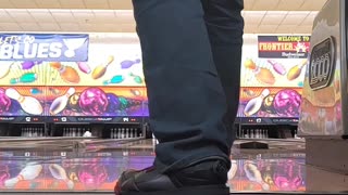 2 handed bowling
