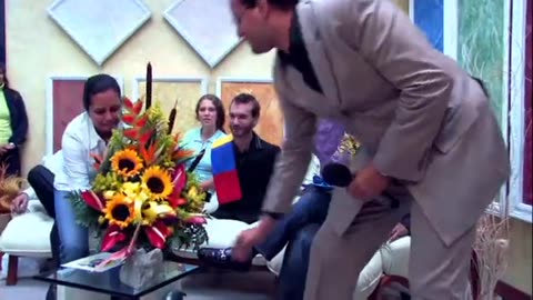 Colombia '08 The magic of color paint shop interview | NickV Ministries