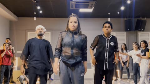 Le Le Maza Le - Wanted -Akanksha Sharma Choreography