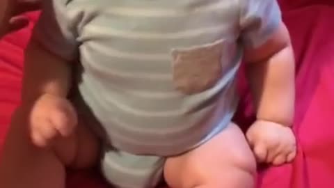 Cute chubby baby - Funny video (7)