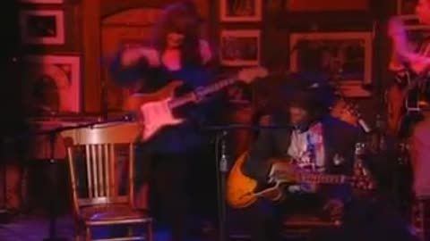 John Lee Hooker and Bonnie Raitt play Im In The Mood