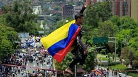 Colombia protests Tightrope walkers and orchestra in demonstrations capital Bogota creative paws