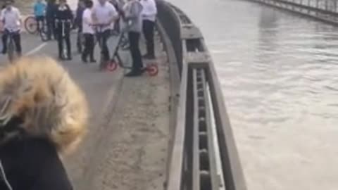 Eight people rescued after burst water main floods London rod