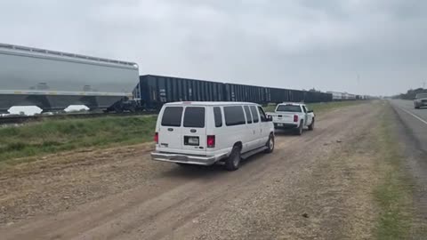 Illegals Trying to Enter Via Train