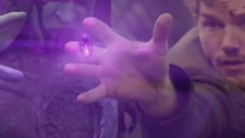 Guardians of The Galaxy "Peter Grabs The Stone" 🥶 #shorts #viralvideo #chrispratt Marvel MCU