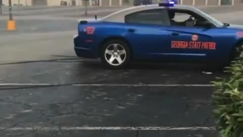 Vehicle standoff: Trooper rams into driver doing donuts in mall parking lot